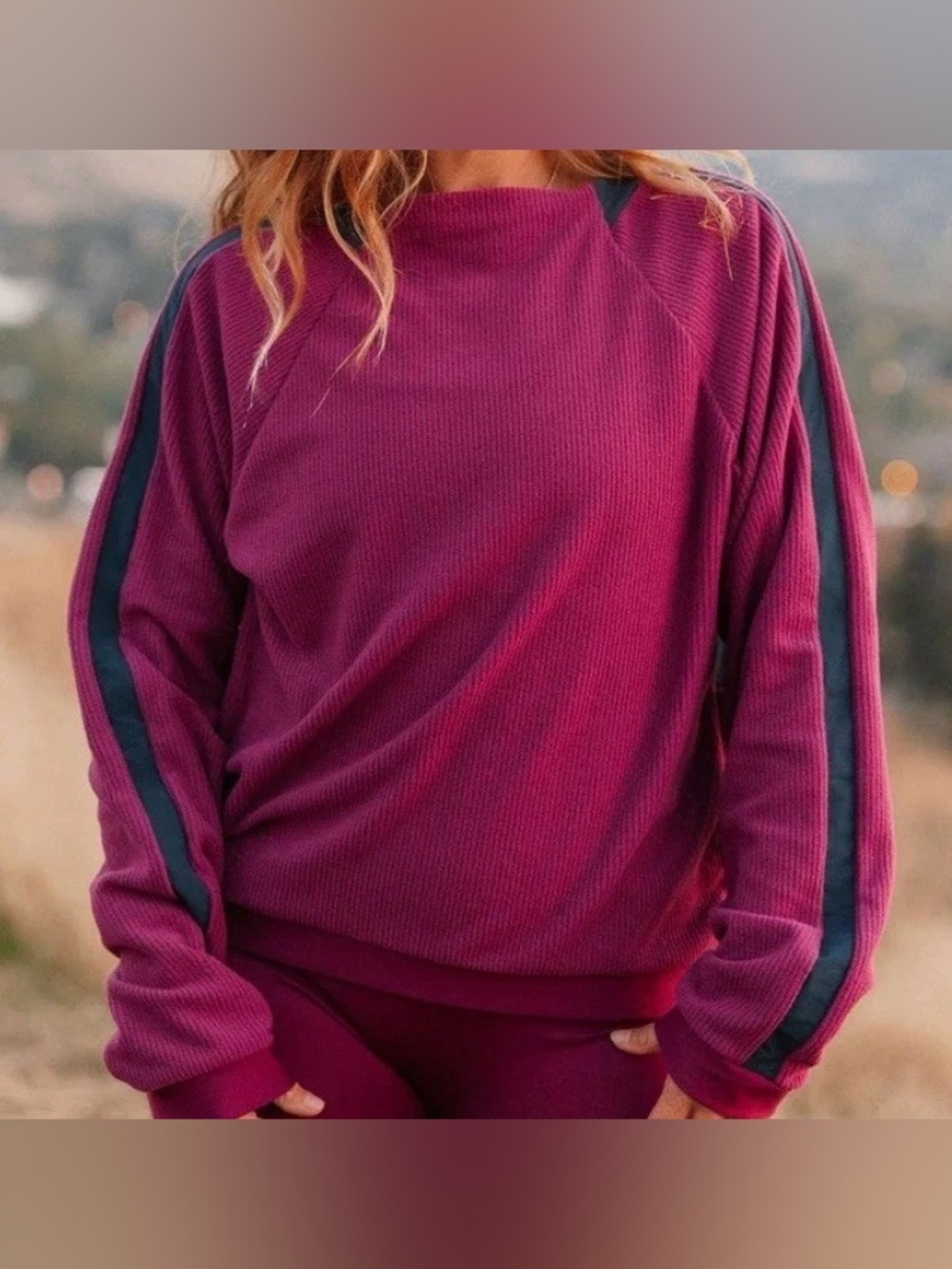 Youer Fearless Crewneck Fleece Sweatshirt Women's Size XL in Juicy Magenta/Blue
